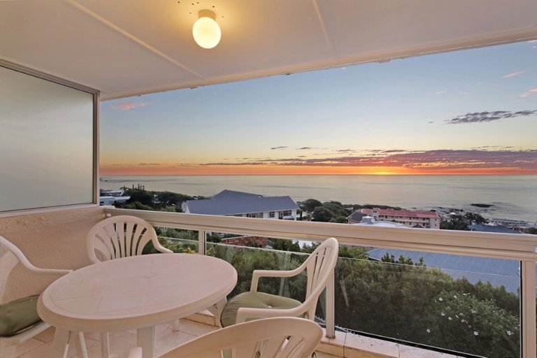 panoramic-vista-apartment-camps-bay-637c96a331cf6