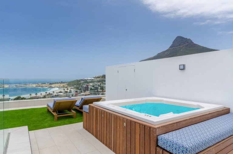Jacquzzi and Sundeck (A) with Ocean View