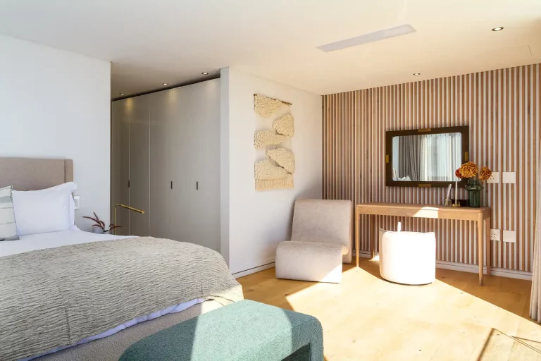 Master Bedroom (B)