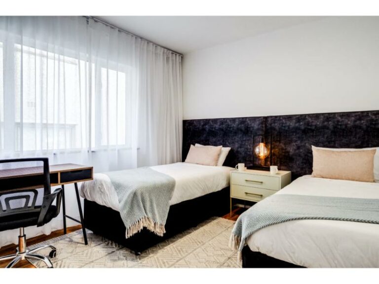 alanda-bedroom-2-single-beds-office-desk