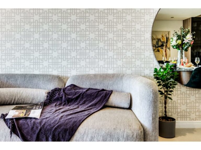 alanda-couch-mirror-stylish-wall