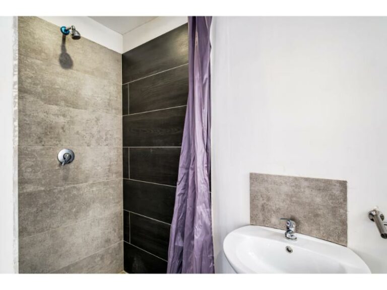 azzura-bathroom-freestanding-shower