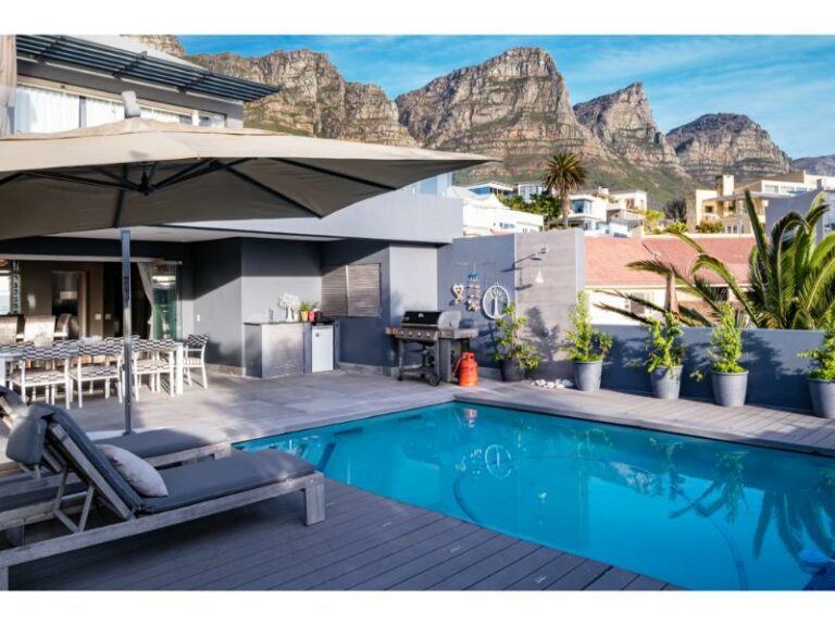 azzura-house-boasting-the-majestic-mountanious-views
