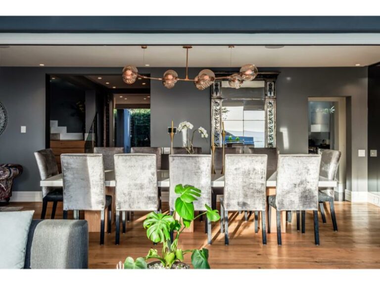 azzura-professionally-decorated-furniture-dining-room