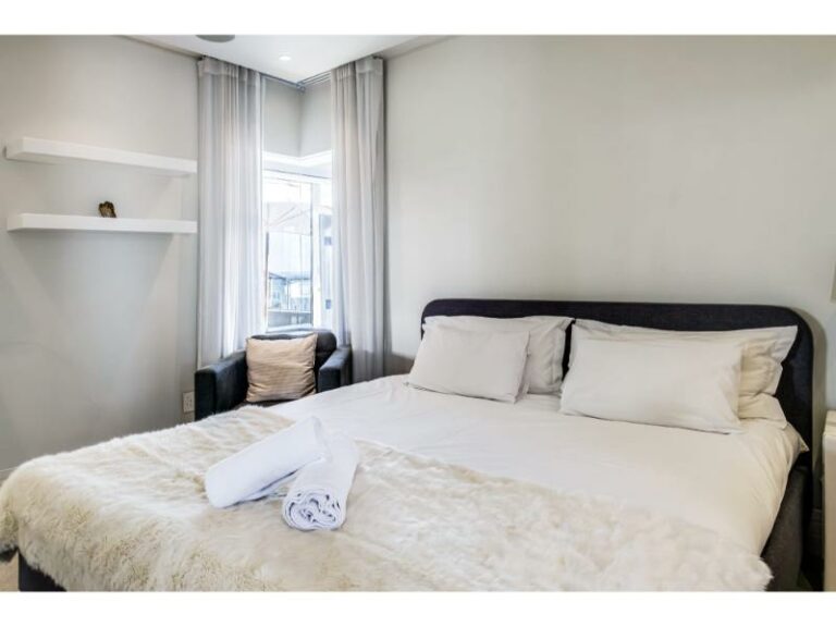azzura-well-lit-bedroom-natuaral-lighting