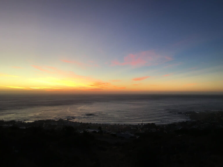 cape-allure-awe-breathtaking-sunset-ocean-the-horizon-views