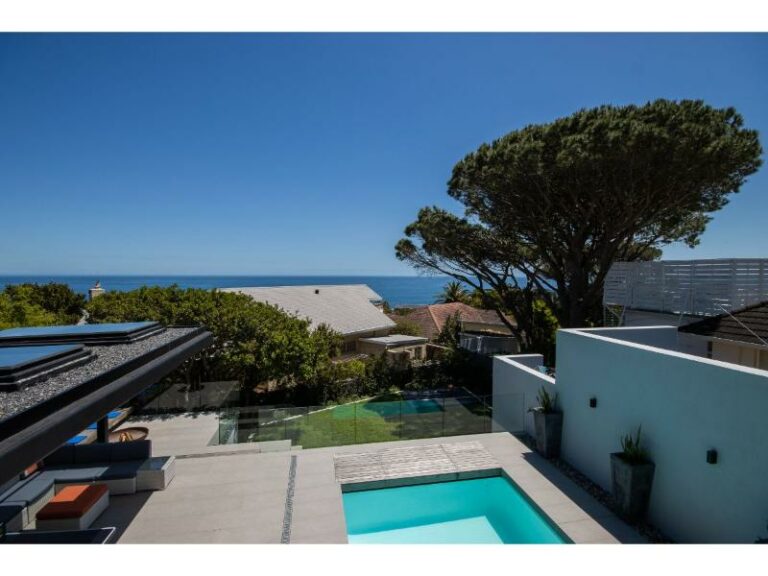 willesden-overlooking-the-pool-enthralling-180-degrees-seaviews