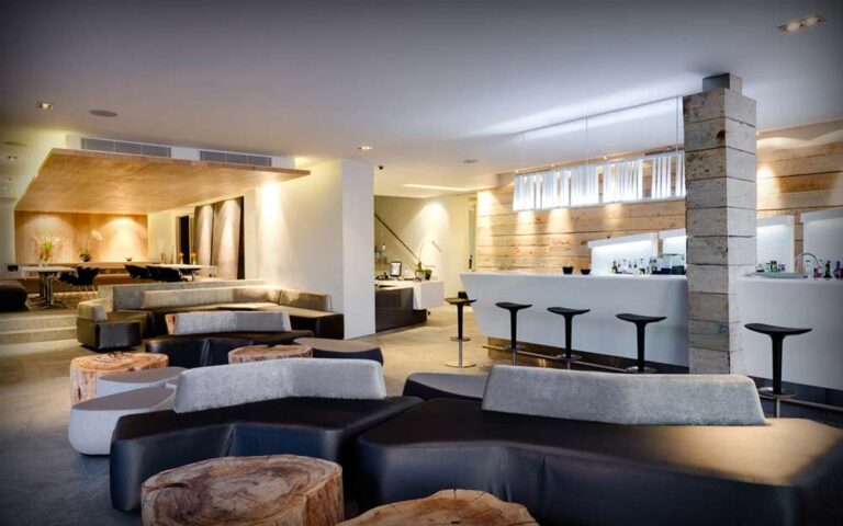 POD – Luxury room with pool (9)