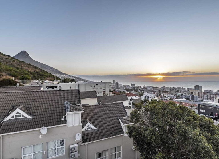 Sea Point Apartment (13)