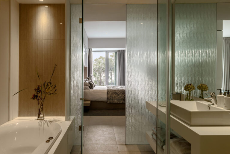 one-bed-penthouse-pool-suite (3)