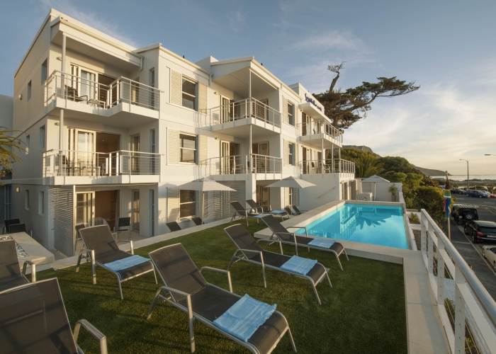 south-beach-pool-suite (1)
