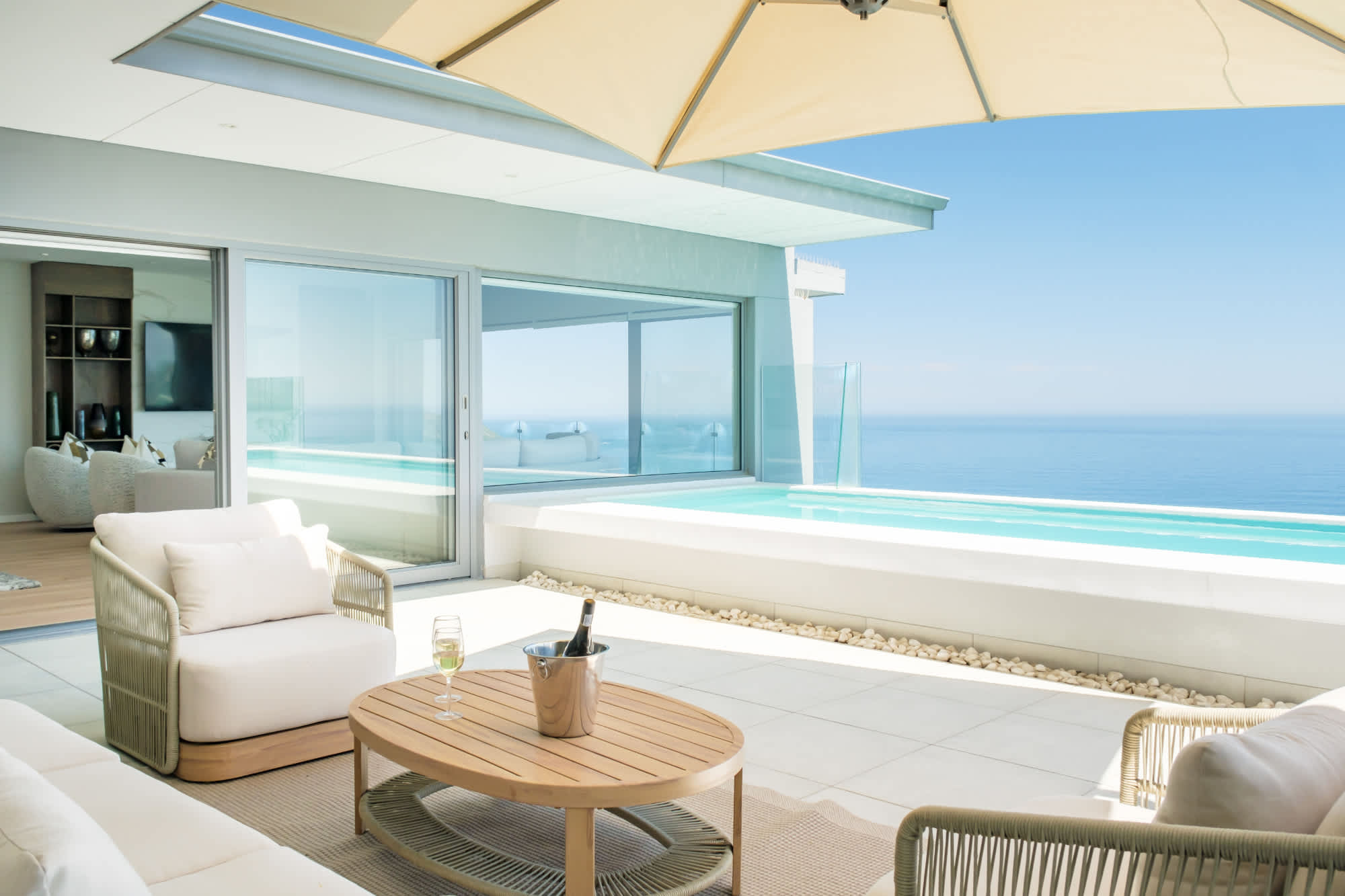 Stunning Luxury Penthouse Hideaway Retreats image