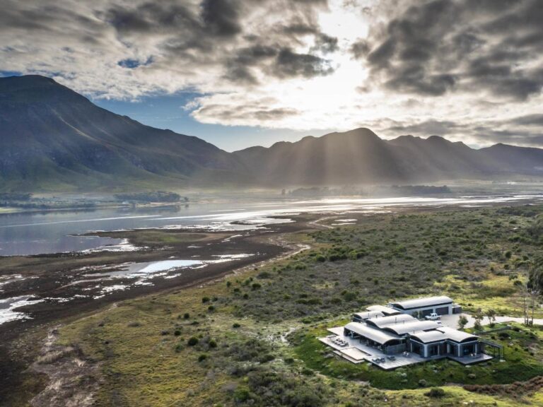 Perivoli-Lagoon-House-17