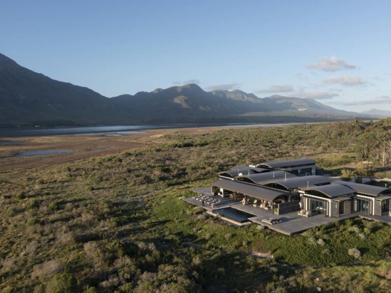 Perivoli-Lagoon-House-2