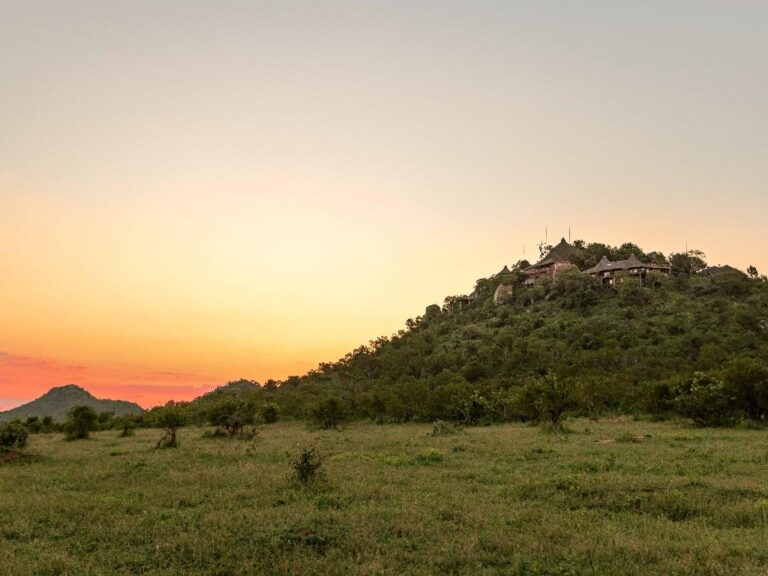Ulusaba-Rock-Cliff-15
