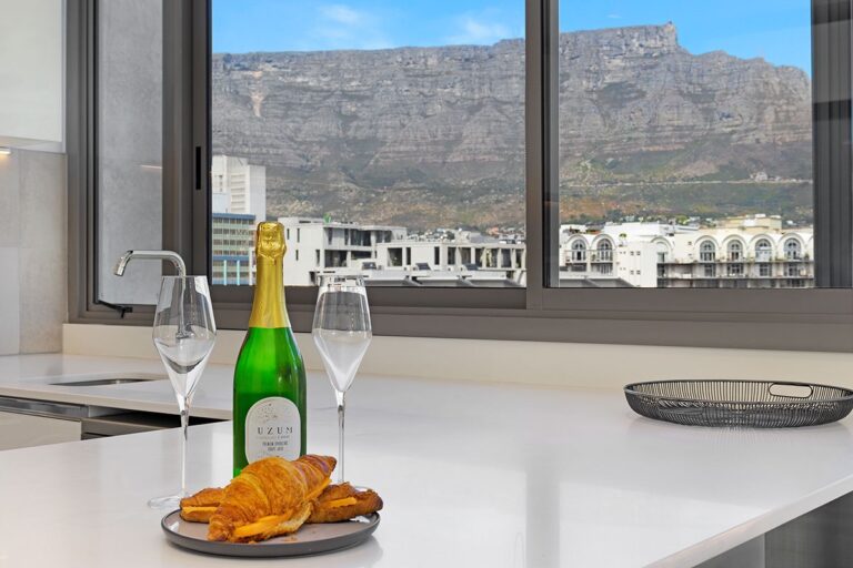 702onStrand10