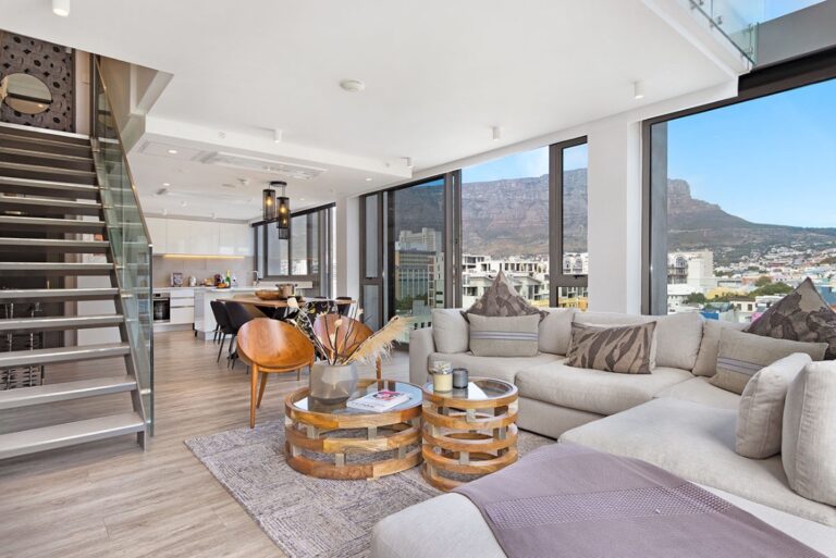 702onStrand21