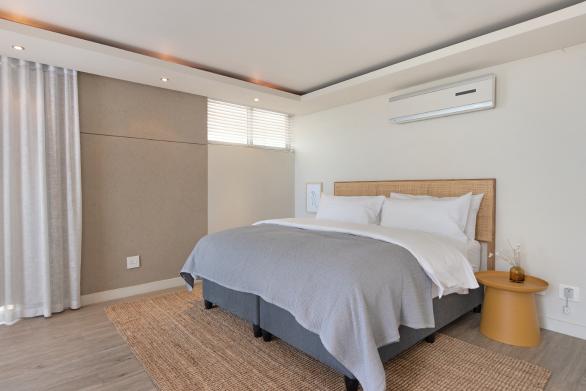 Camps Bay Grace14