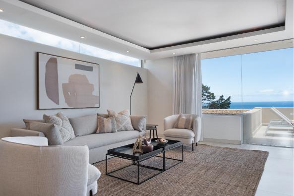 Camps Bay Grace35