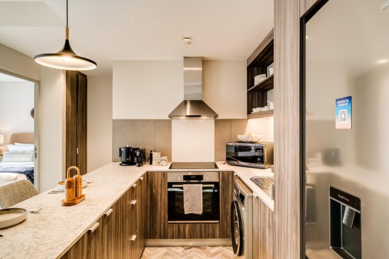 City Suite 1006 (2)