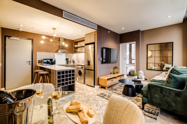 City Suite 1601 (2)