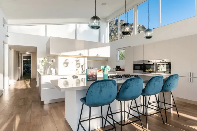 Thabisa-penthouse-Kitchen-Center-Island
