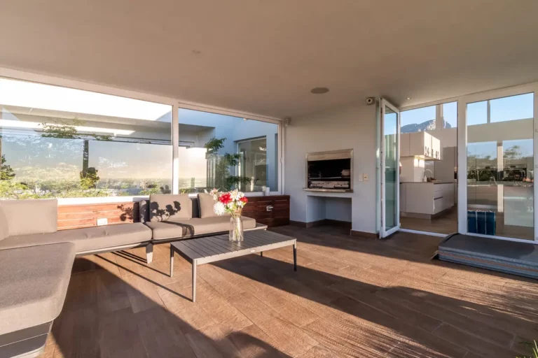 Thabisa-penthouse-Outside-Lounge-I-BBQ-