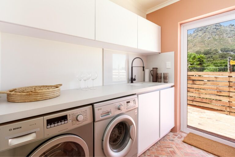 MALIBU COTTAGE- HOUT BAY (33)