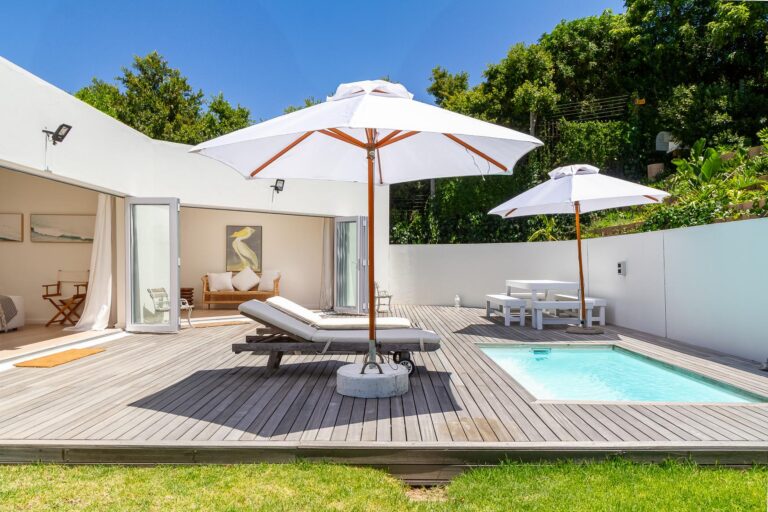 MALIBU COTTAGE- HOUT BAY (42)