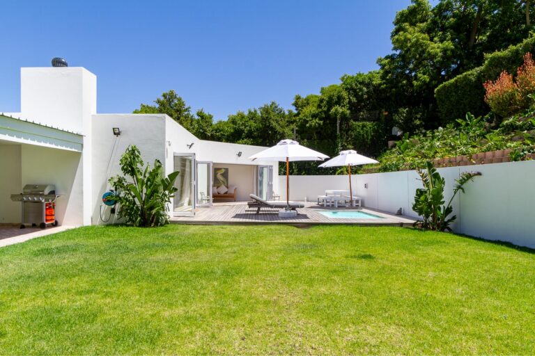 MALIBU COTTAGE- HOUT BAY (43)