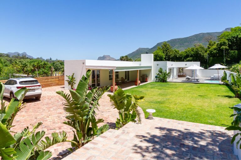 MALIBU COTTAGE- HOUT BAY (46)