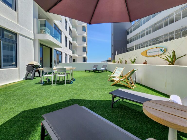 STRAND 106 (2)