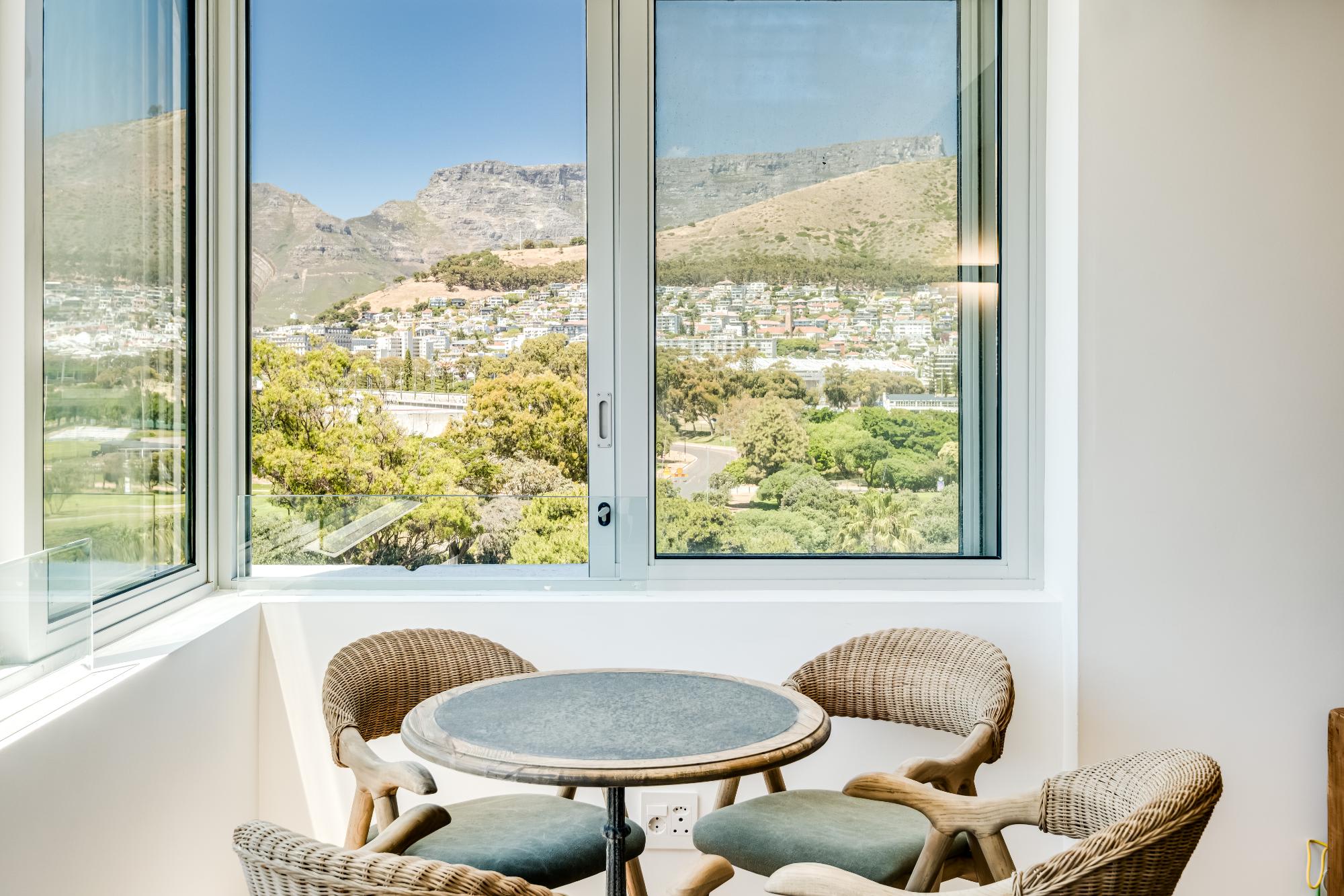 Contemporary Luxury Apartment Destined for Relaxation
