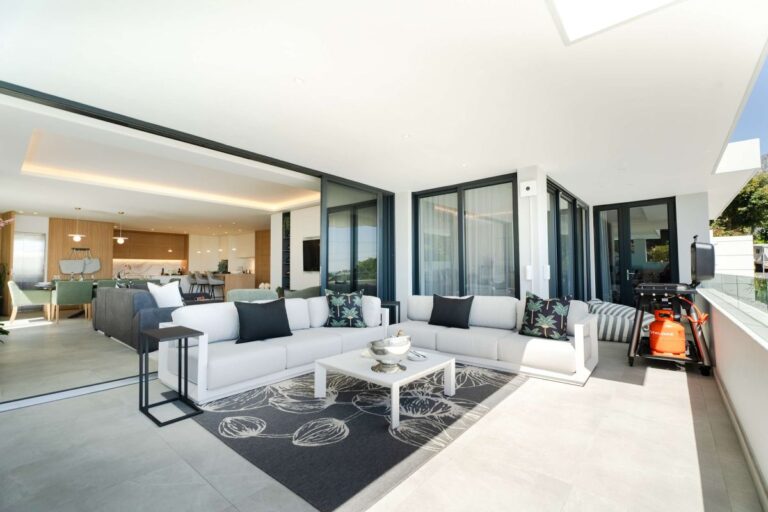 Terrace royal apartment (32)