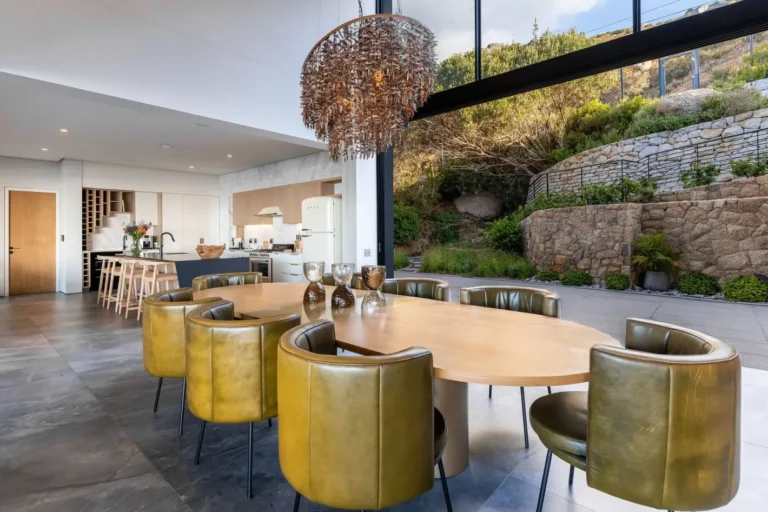 Hill House (100)