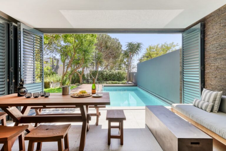 little-glen-views-pool-room-dining-1349x900
