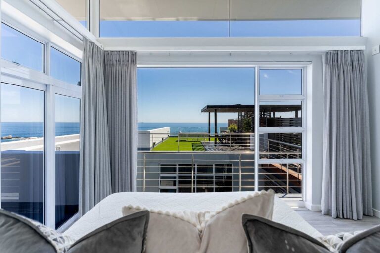 HOUGHTON VILLA (48)