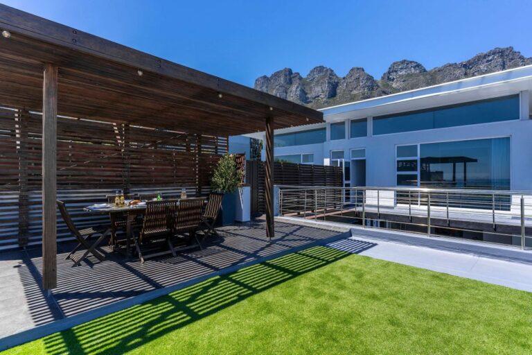 HOUGHTON VILLA (51)