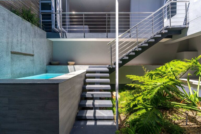 HOUGHTON VILLA (52)