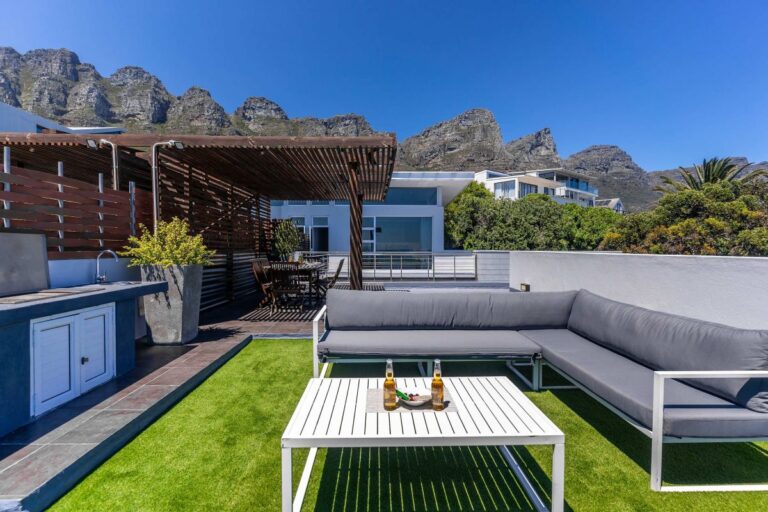 HOUGHTON VILLA (54)