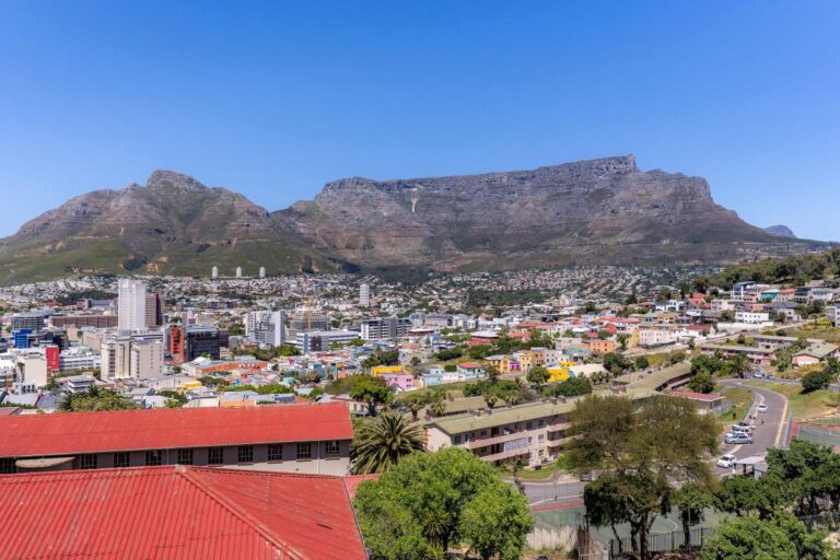 TABLE MOUNTAIN MAJESTY (20)