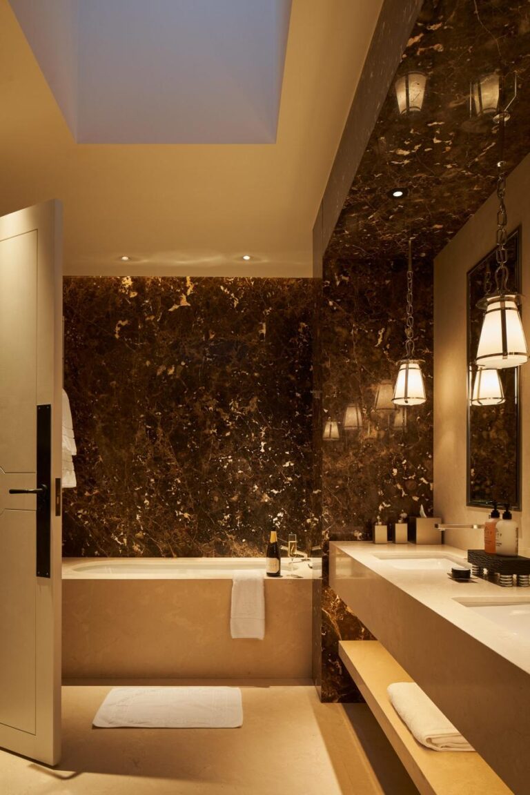 Presidential Lodge 1 (1)