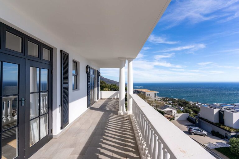 Gatsby Noir Villa (16)