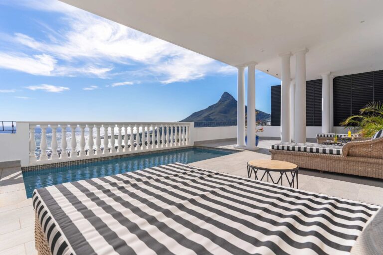 Gatsby Noir Villa (49)