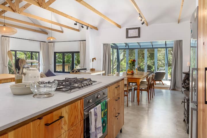 Squirrell Garden House (11)