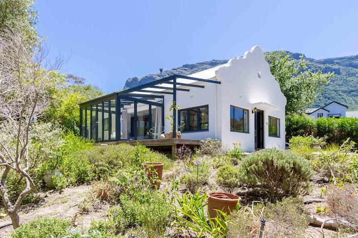 Squirrell Garden House (21)
