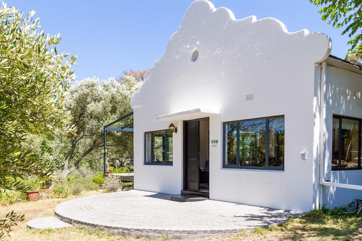 Squirrell Garden House (22)