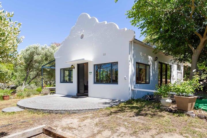 Squirrell Garden House (23)