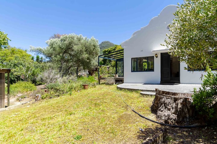 Squirrell Garden House (25)