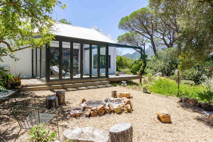 Squirrell Garden House (27)
